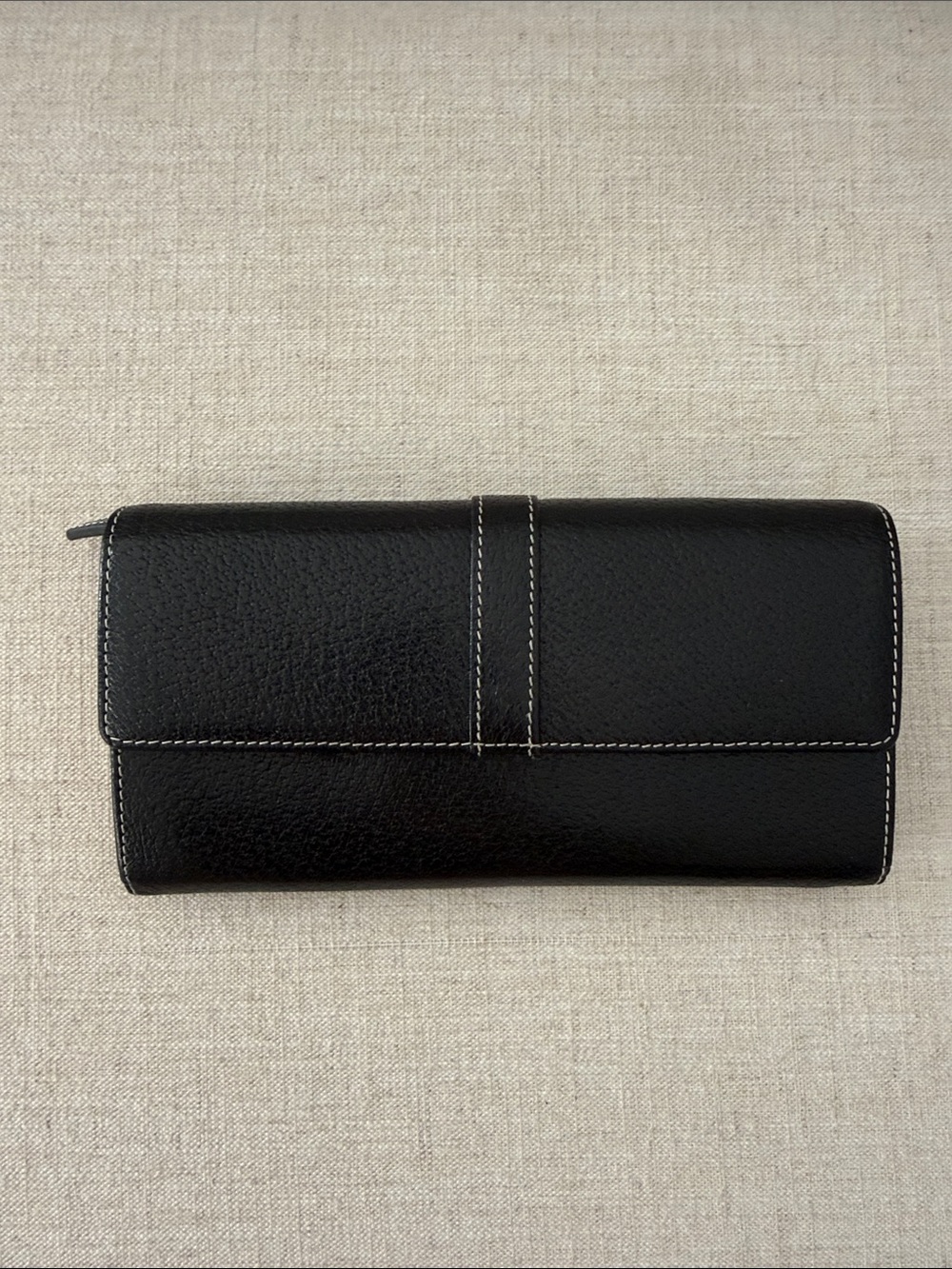 Levenger Black Leather Wallet with Contrast Stitching